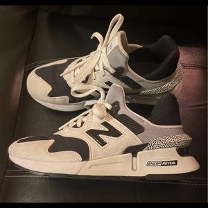 New Balance shoes (women’s size 6)